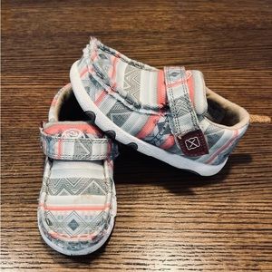 Twisted X Toddler Size 7